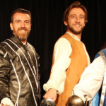 Les 3 Mousquetaires Environ